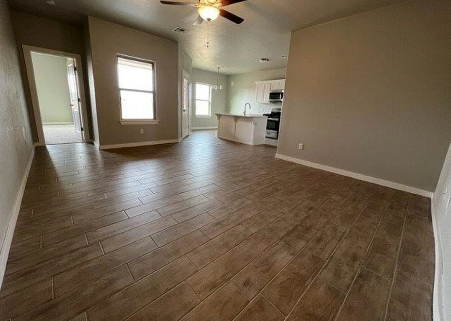 1309 Heatherbrook Way #NA - Photo 3 of 4