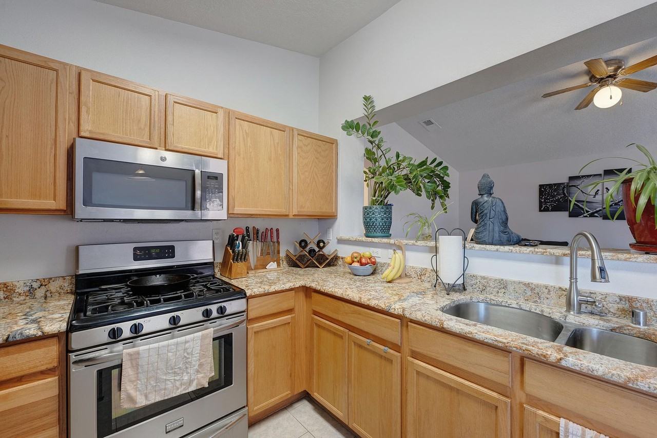 648 Cottontail St Sw #NA - Photo 3 of 3