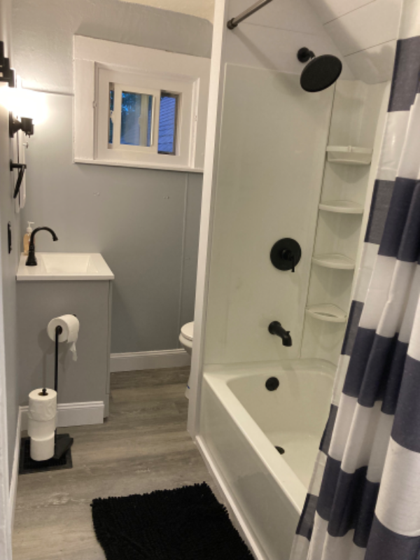 10 Bay St - Photo 2 of 14