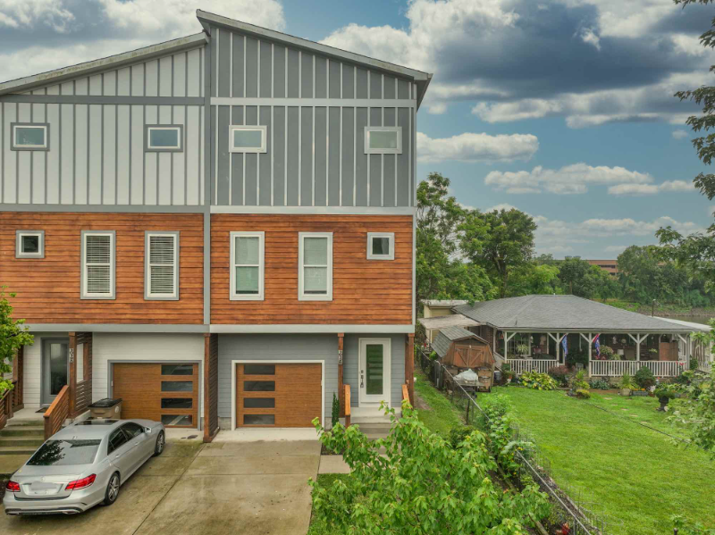 1012 Alice St #B - Photo 2 of 29