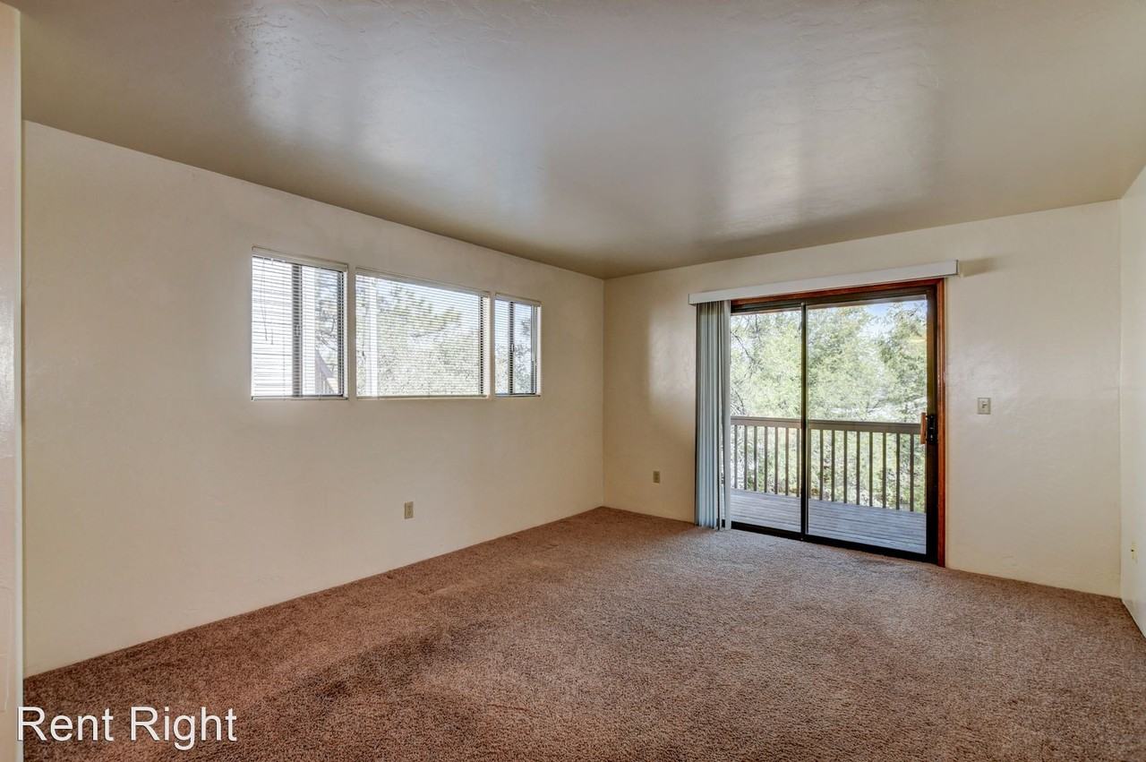 705 S Montezuma St. - Photo 3 of 20