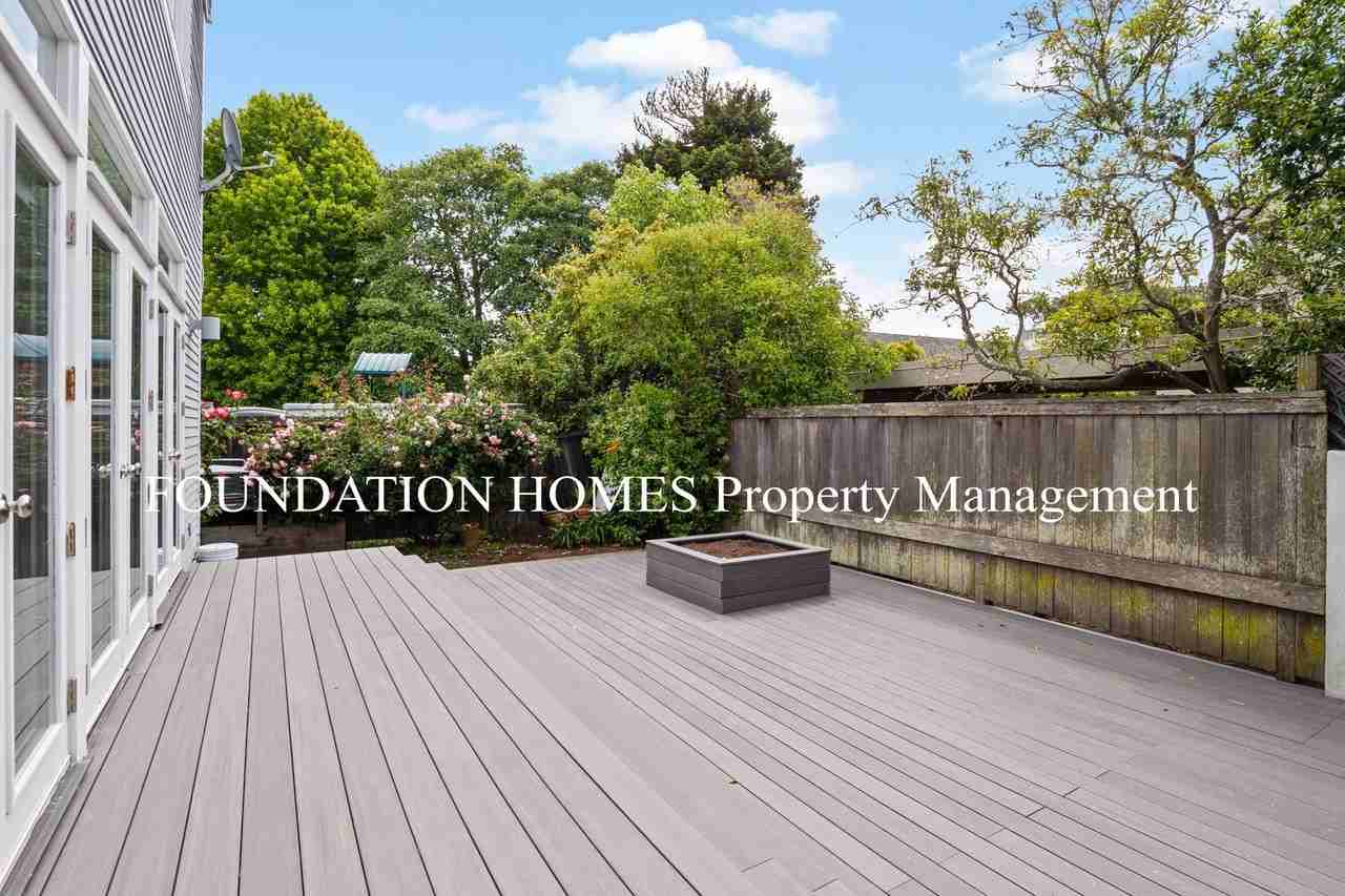 7 Cove Road Pl - Photo 2 of 12