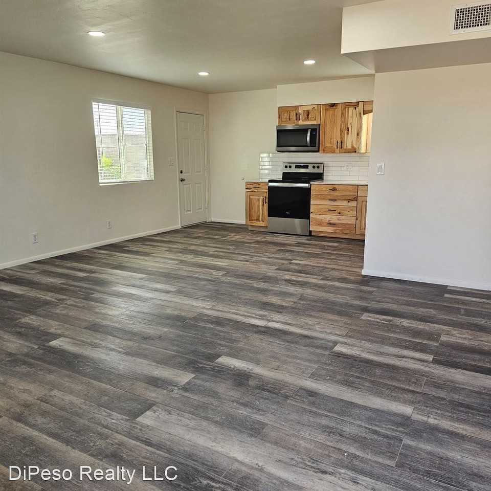 163 S San Pedro St - Photo 2 of 8