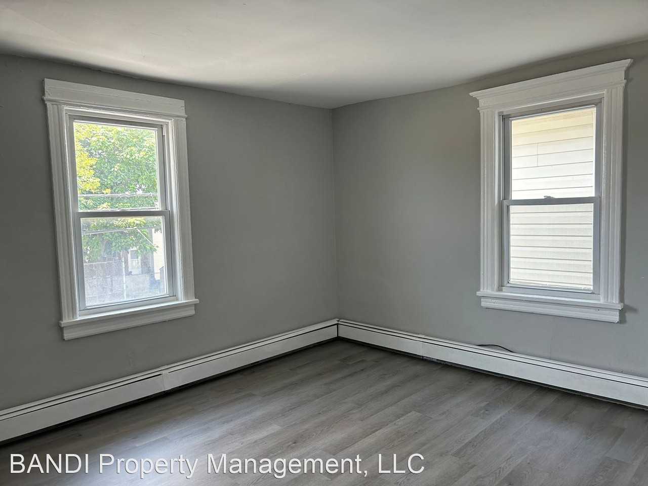 10 Woodland Ave - Photo 3 of 11