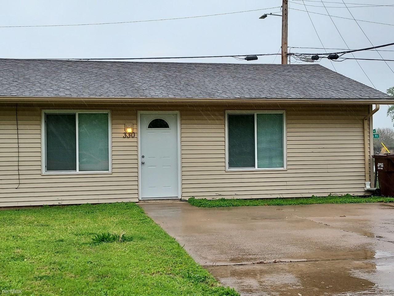 330 Jonathan St - Photo 2 of 14