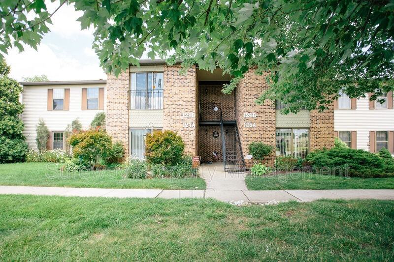 127A Birchfield Ct - Photo 2 of 35