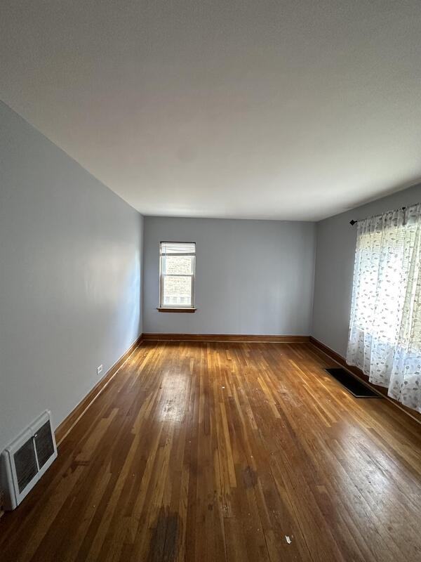 18116 Wildwood Ave - Photo 2 of 10