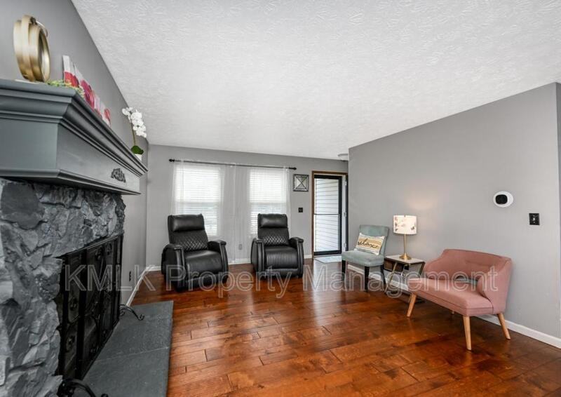 5241 Silver Maple Ln - Photo 3 of 40