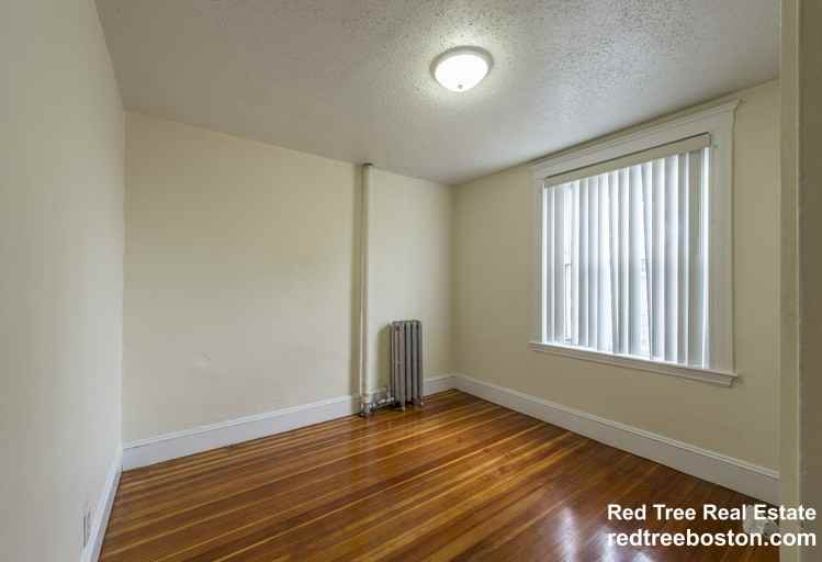 524 Cambridge St #1 - Photo 4 of 15