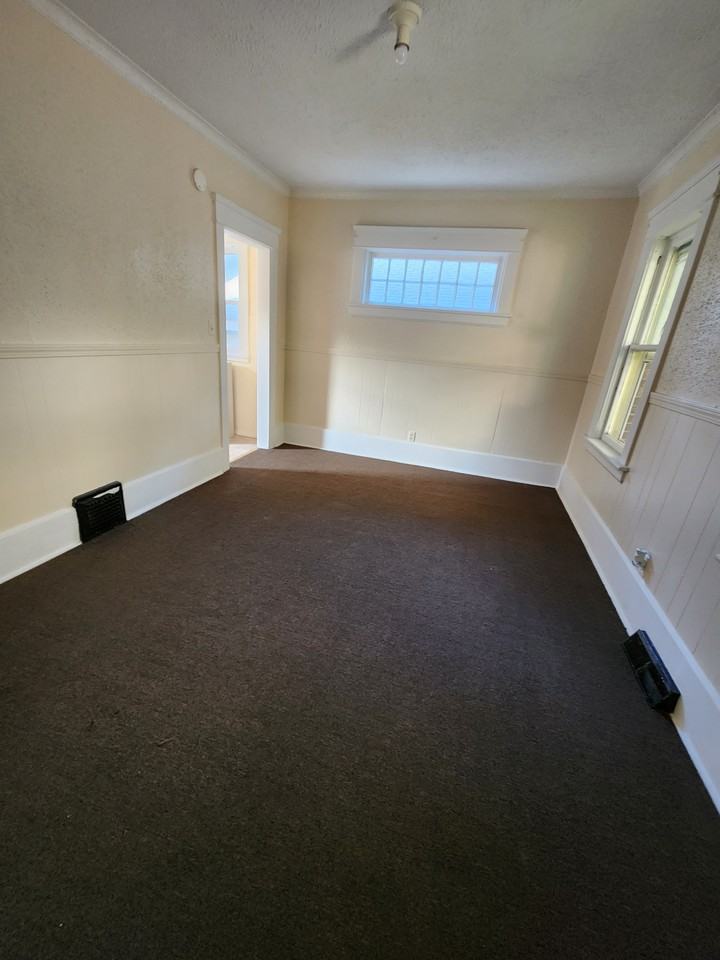 521 Raspberry St #NA - Photo 3 of 11