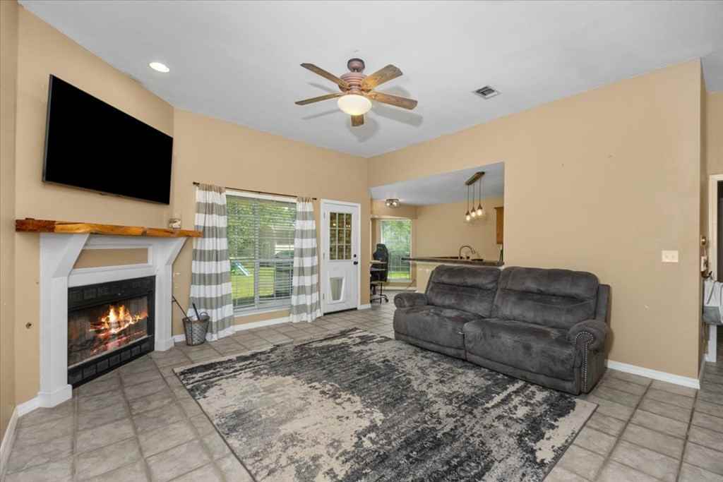 201 Sandalwood St #NA - Photo 2 of 13