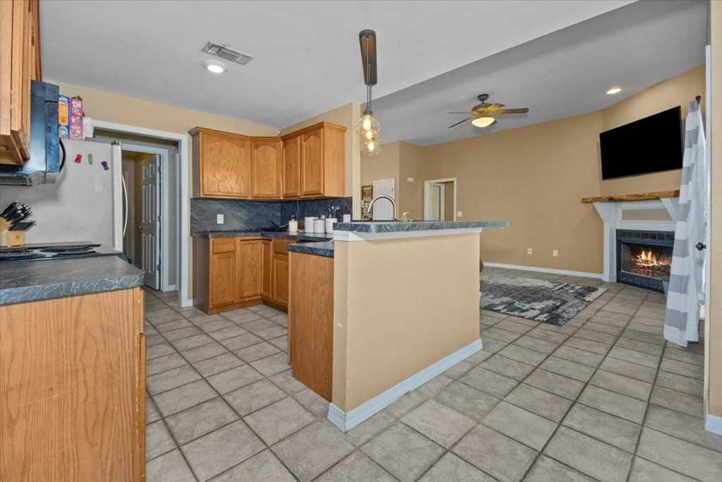 201 Sandalwood St #NA - Photo 3 of 13