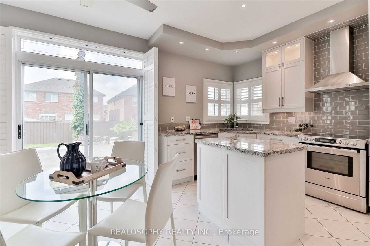 284 Bilbrough Street - Photo 3 of 19