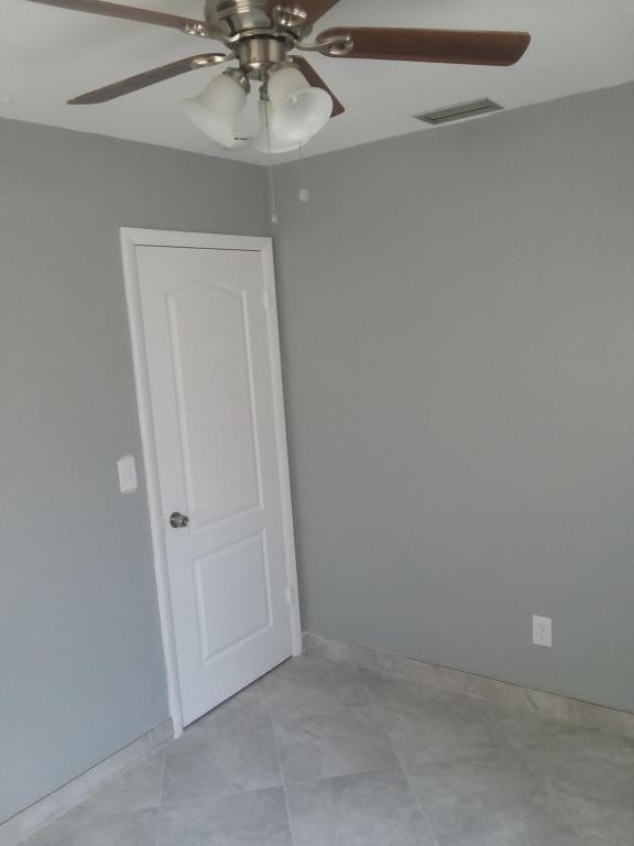1373 Woodbine St - Photo 4 of 5