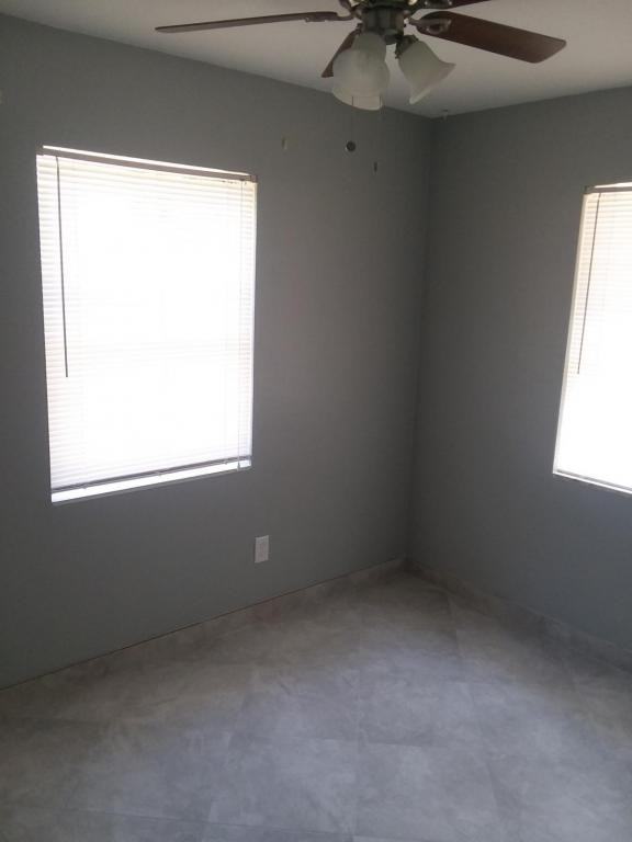 1373 Woodbine St - Photo 5 of 5