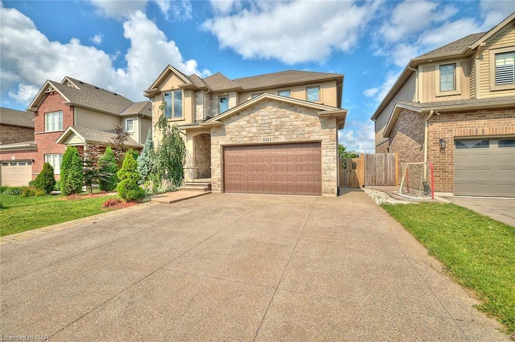 6254 Shapton Crescent - Photo 2 of 10