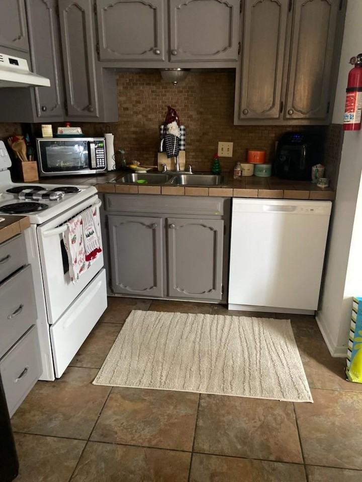 4342 Rue De Belle Amie - Photo 3 of 7