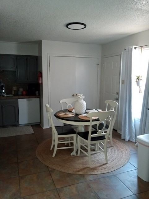 4342 Rue De Belle Amie - Photo 2 of 7