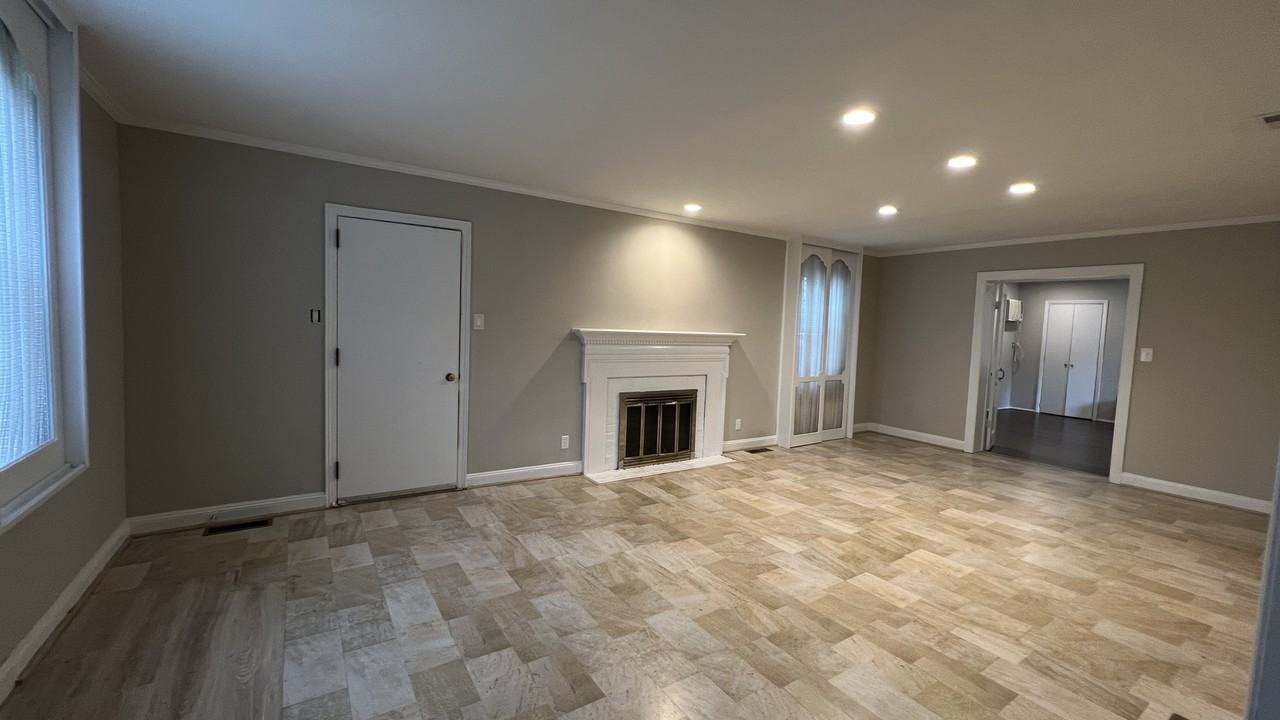 614 Argyle Rd #NA - Photo 2 of 16