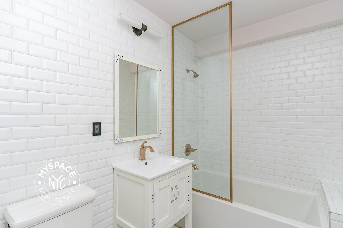 31 Brooklyn Ave #3e - Photo 5 of 14