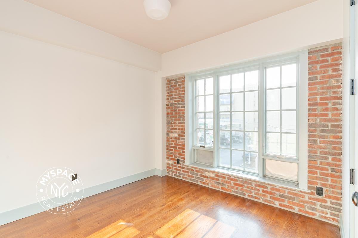 31 Brooklyn Ave #3e - Photo 7 of 14