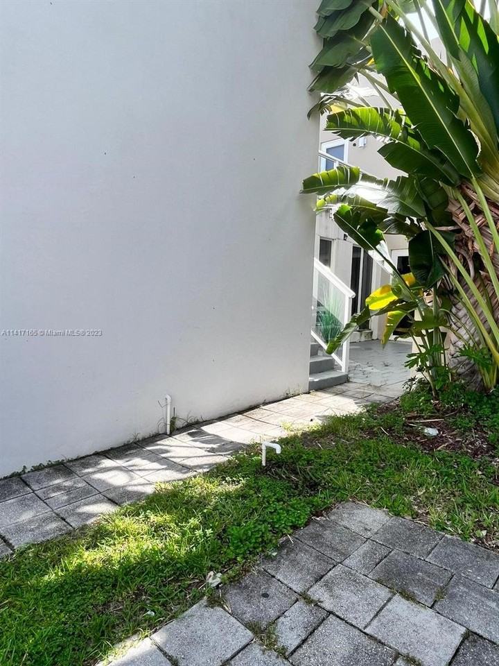 6416 Nw 104th Path - Photo 2 of 8