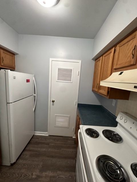 1749 Algonquin Pkwy #1 - Photo 6 of 15