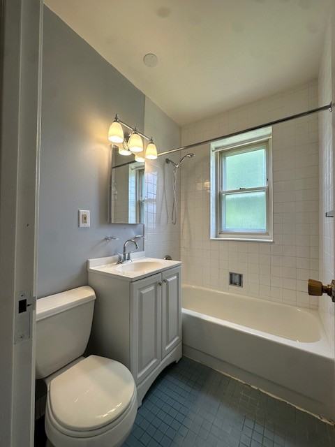 1749 Algonquin Pkwy #1 - Photo 7 of 15