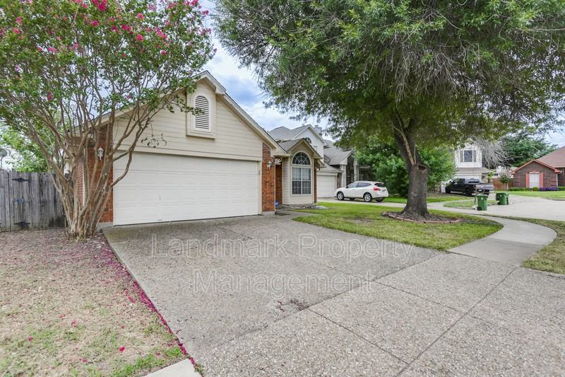 952 Freshwood Ct - Photo 2 of 26