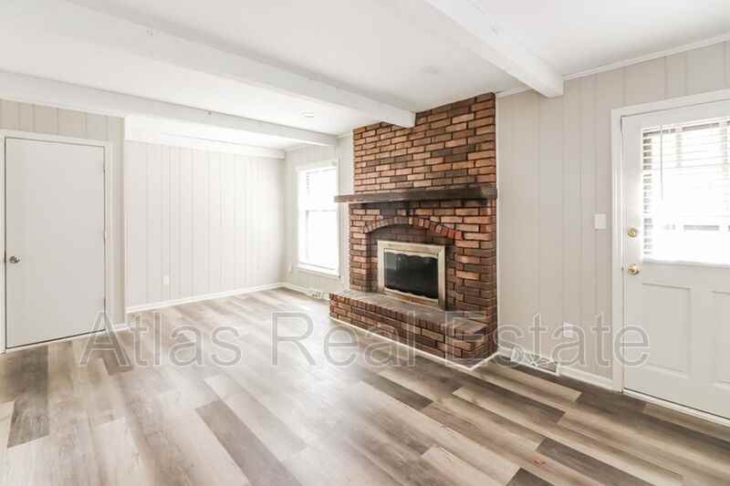 408 Ne Noeleen Ln - Photo 2 of 22