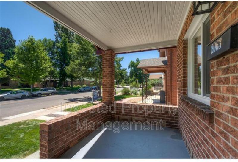 2063 S Pearl St - Photo 4 of 25