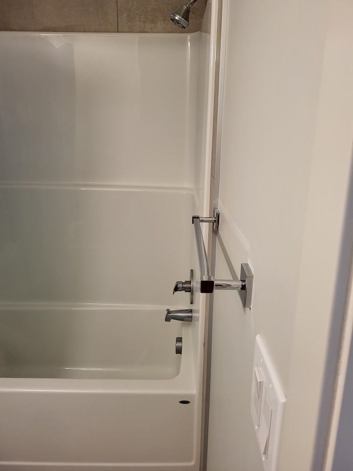 10506 121 Street Northwest #819 - Photo 3 of 8