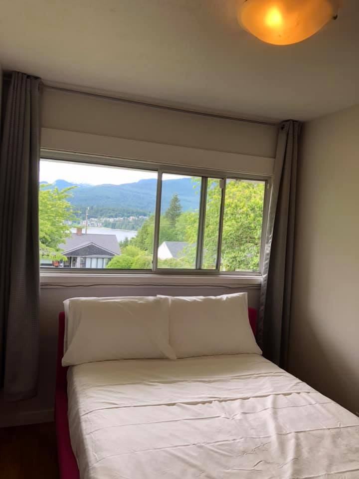 7036 Malibu Drive - Photo 3 of 35