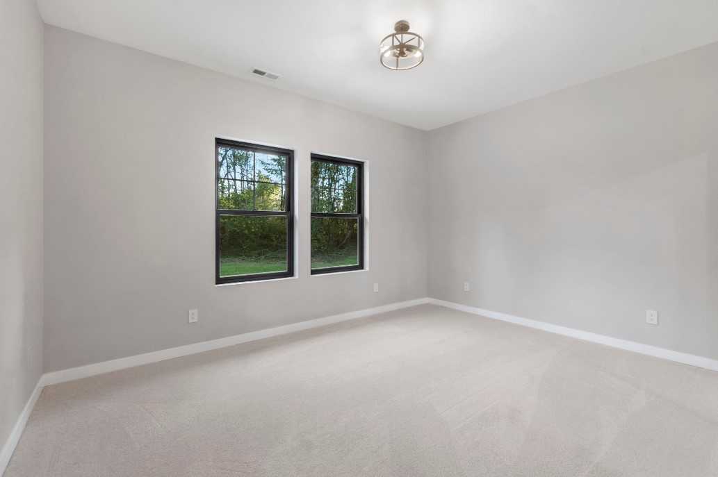 100 Iris Ln #NA - Photo 3 of 13