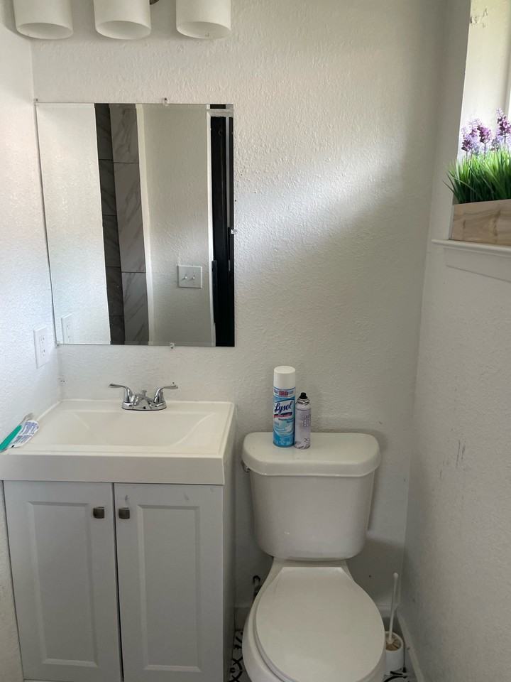 1840 Pilgrim Dr #A - Photo 3 of 7