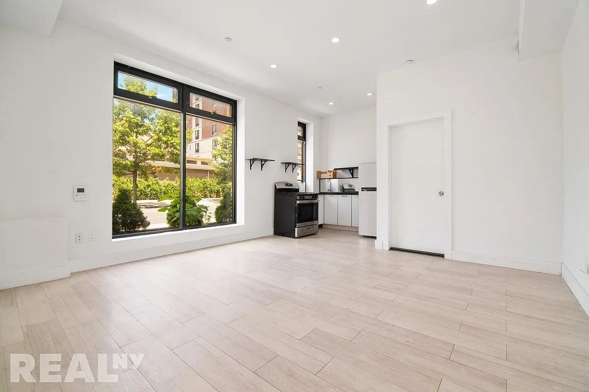 766 Lafayette Ave #1A