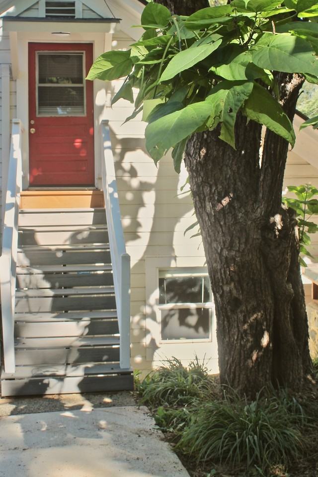 412 South Pine StreetUnit B #1 - Photo 2 of 6