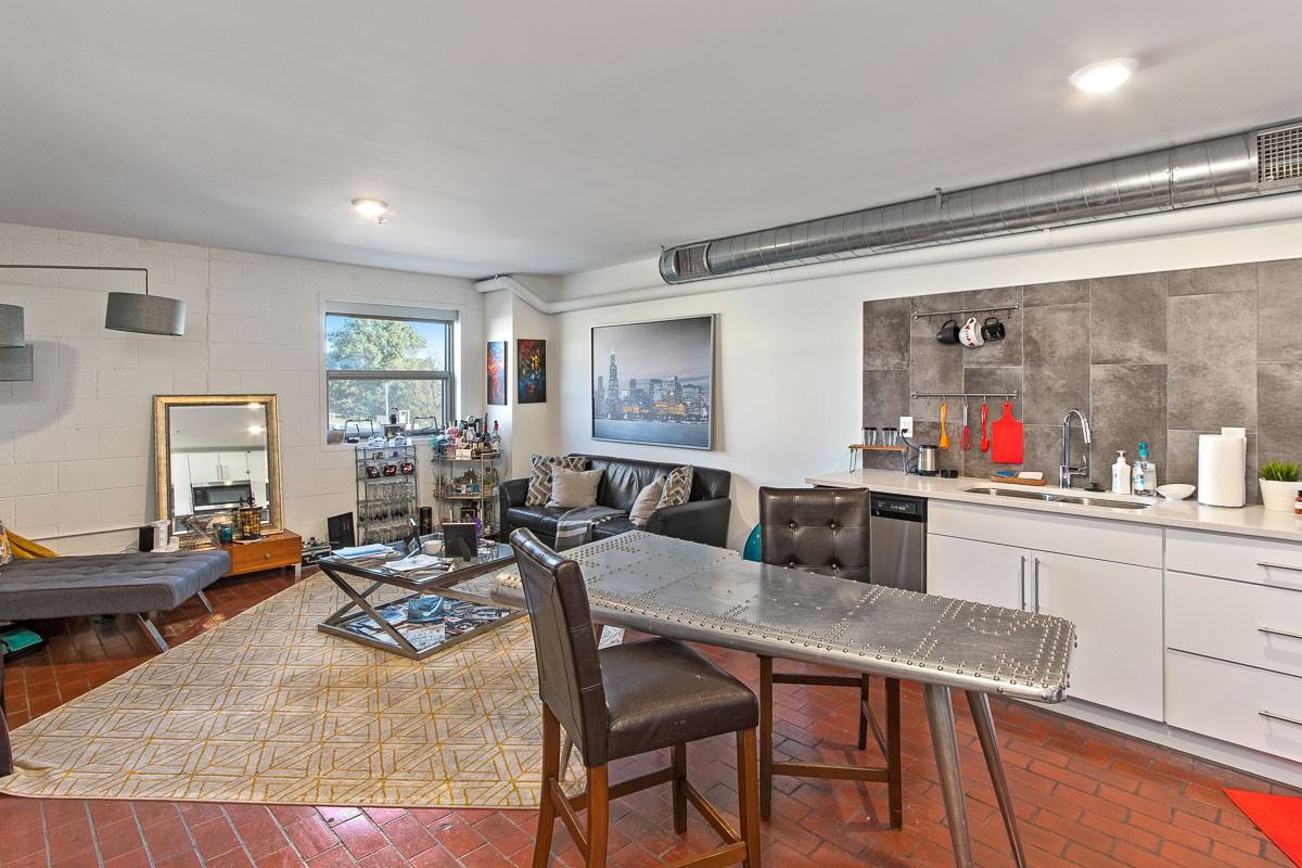 1108 1108 E 30th St213 #213 - Photo 2 of 21
