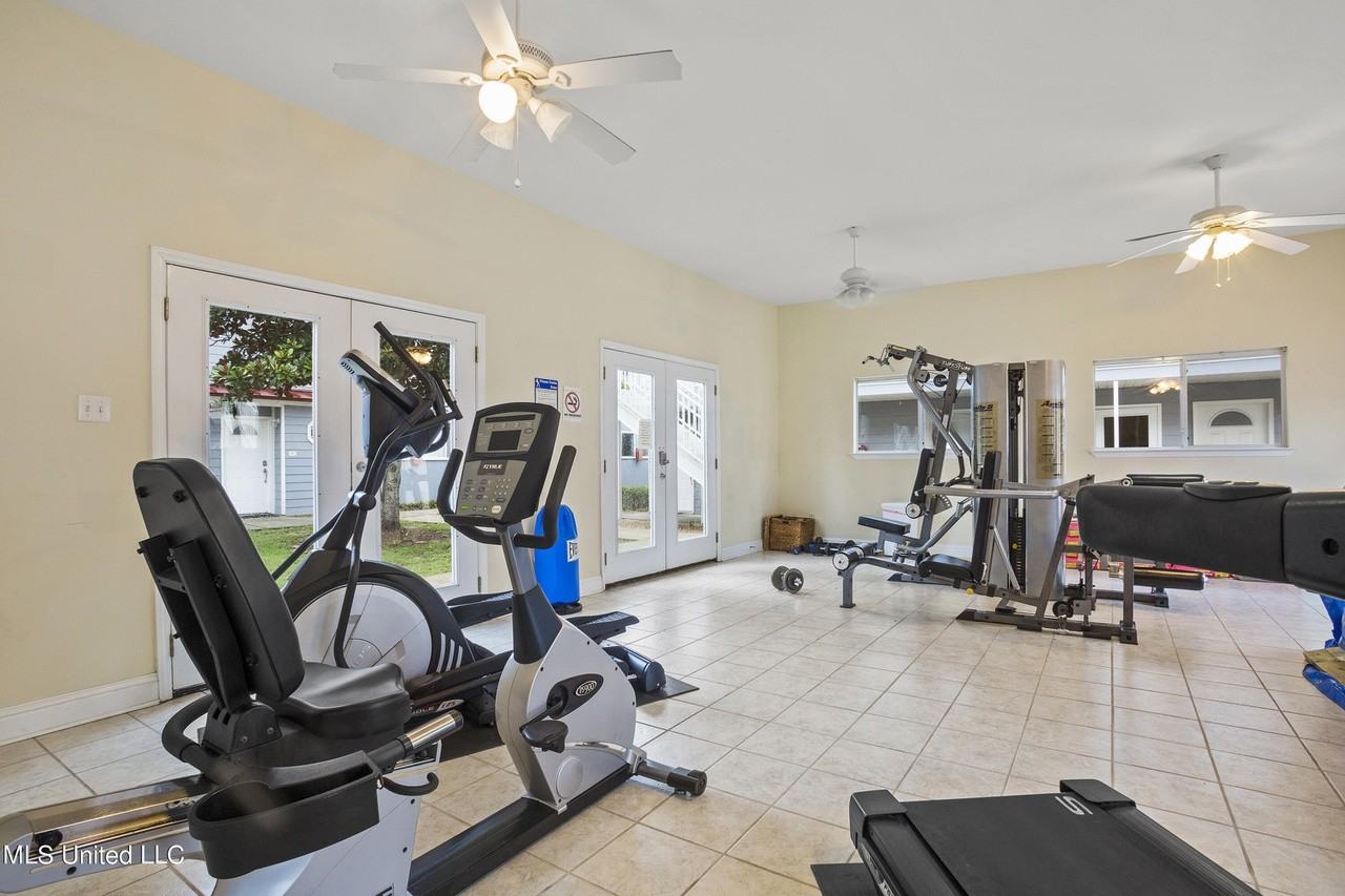 1664 Beach Blvd #7 - Photo 5 of 8