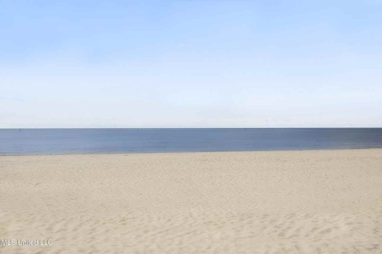 1664 Beach Blvd #22 - Photo 2 of 11