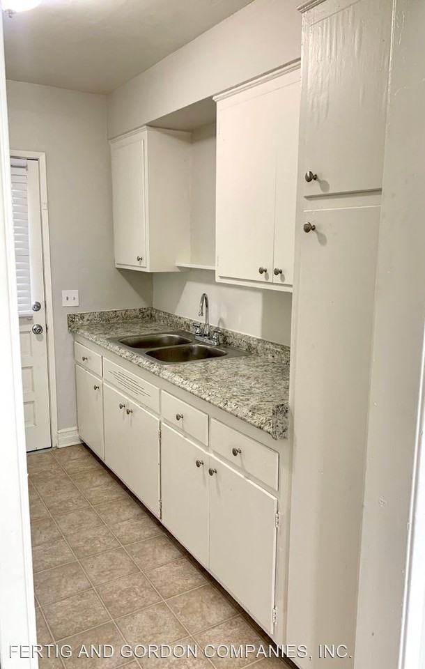 1632 N. Lake Ave. - Photo 3 of 12