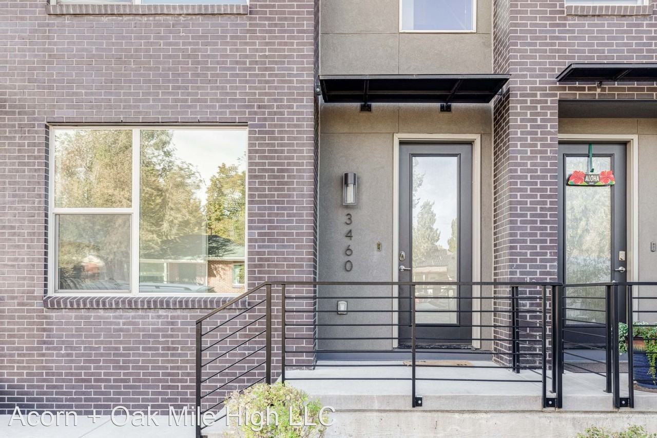 Upscale Room for Rent! - Photo 2 of 16