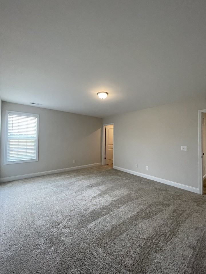 1705 Stackhouse Dr - Photo 3 of 42