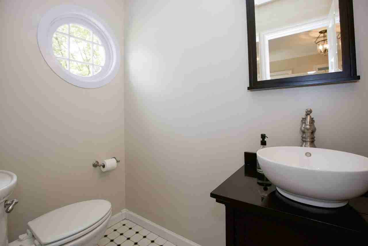 155 Halcyon Dr - Photo 3 of 50