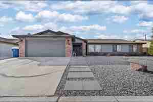 featured image of 712 Glen Abbey Cir