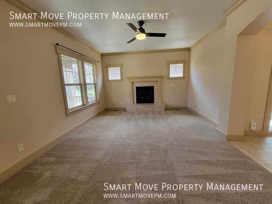 13329 N 7th Ave - Photo 2 of 24