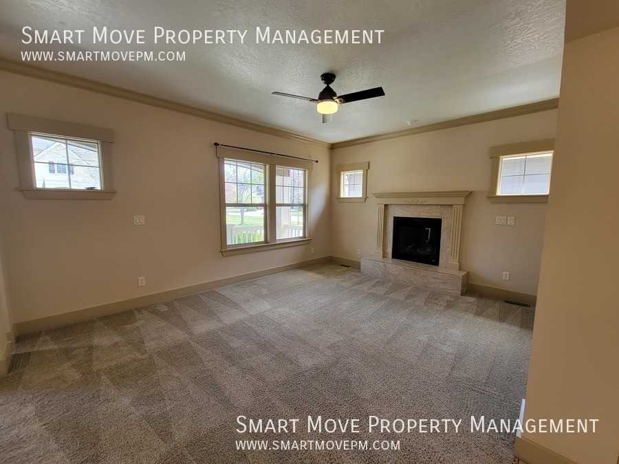 13329 N 7th Ave - Photo 3 of 24