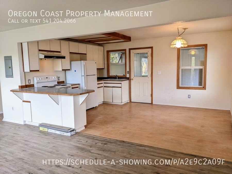 529 Sw 5th St - Photo 3 of 10