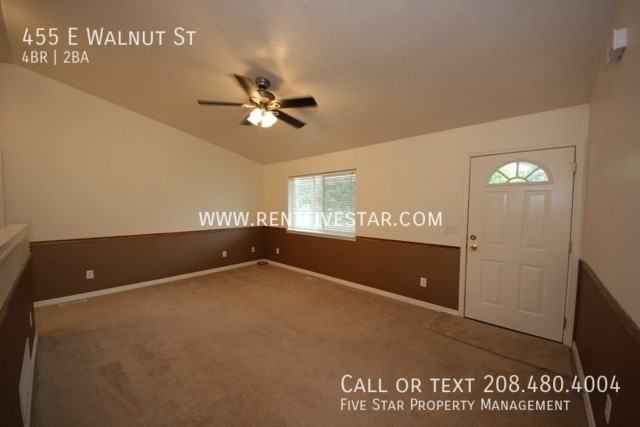 455 E Walnut St - Photo 2 of 15