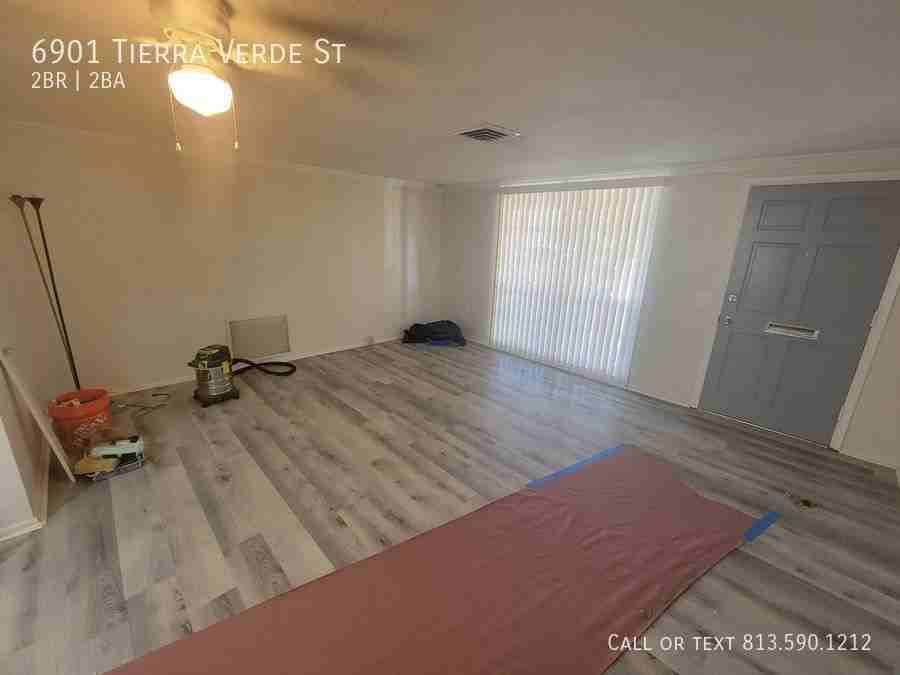 6901 Tierra Verde St - Photo 3 of 11